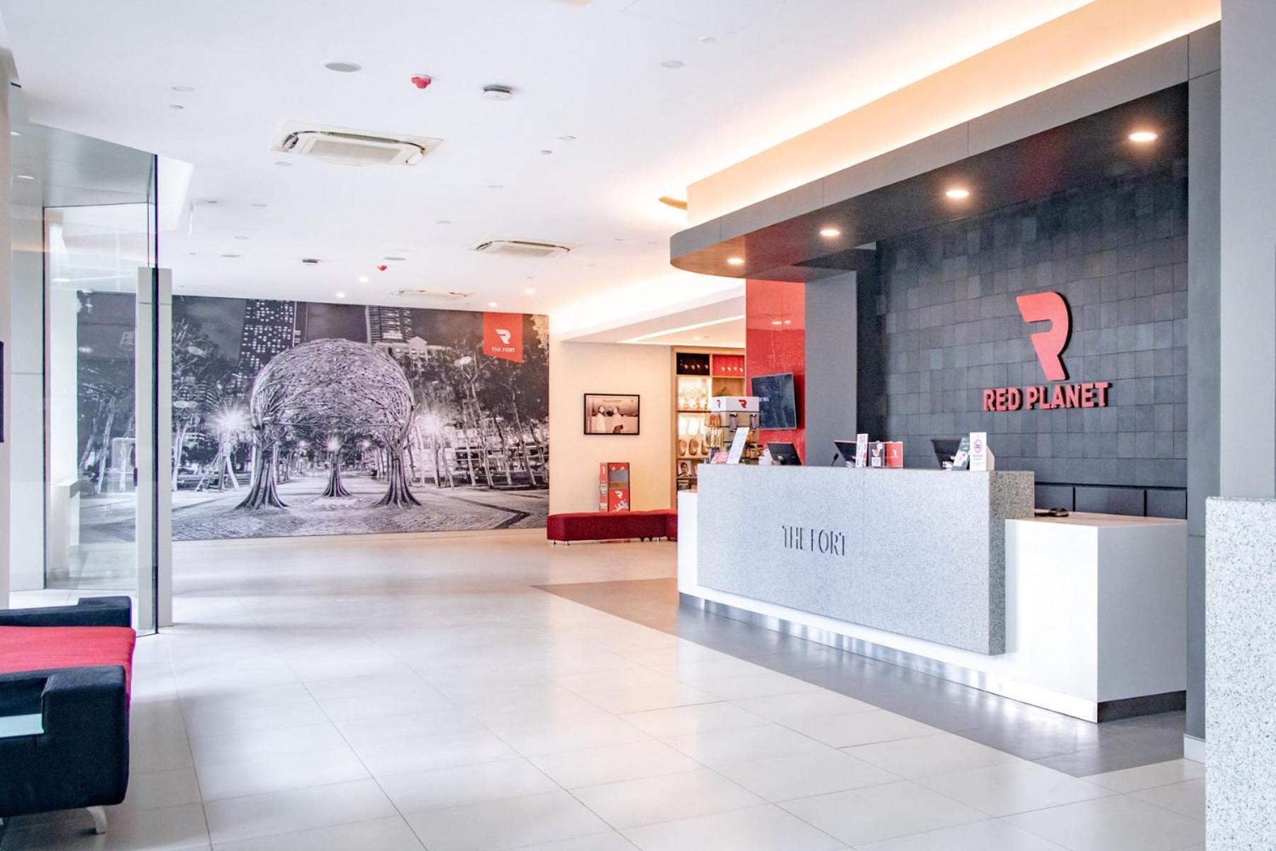 Red Planet Bgc The Fort Taguig Bagian luar foto